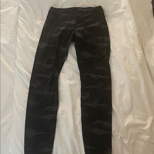 Athleta Kids Black Camouflage Leggings
